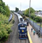 A wb scoot approaches the Boonton Station-picture taken from the Main St overpass